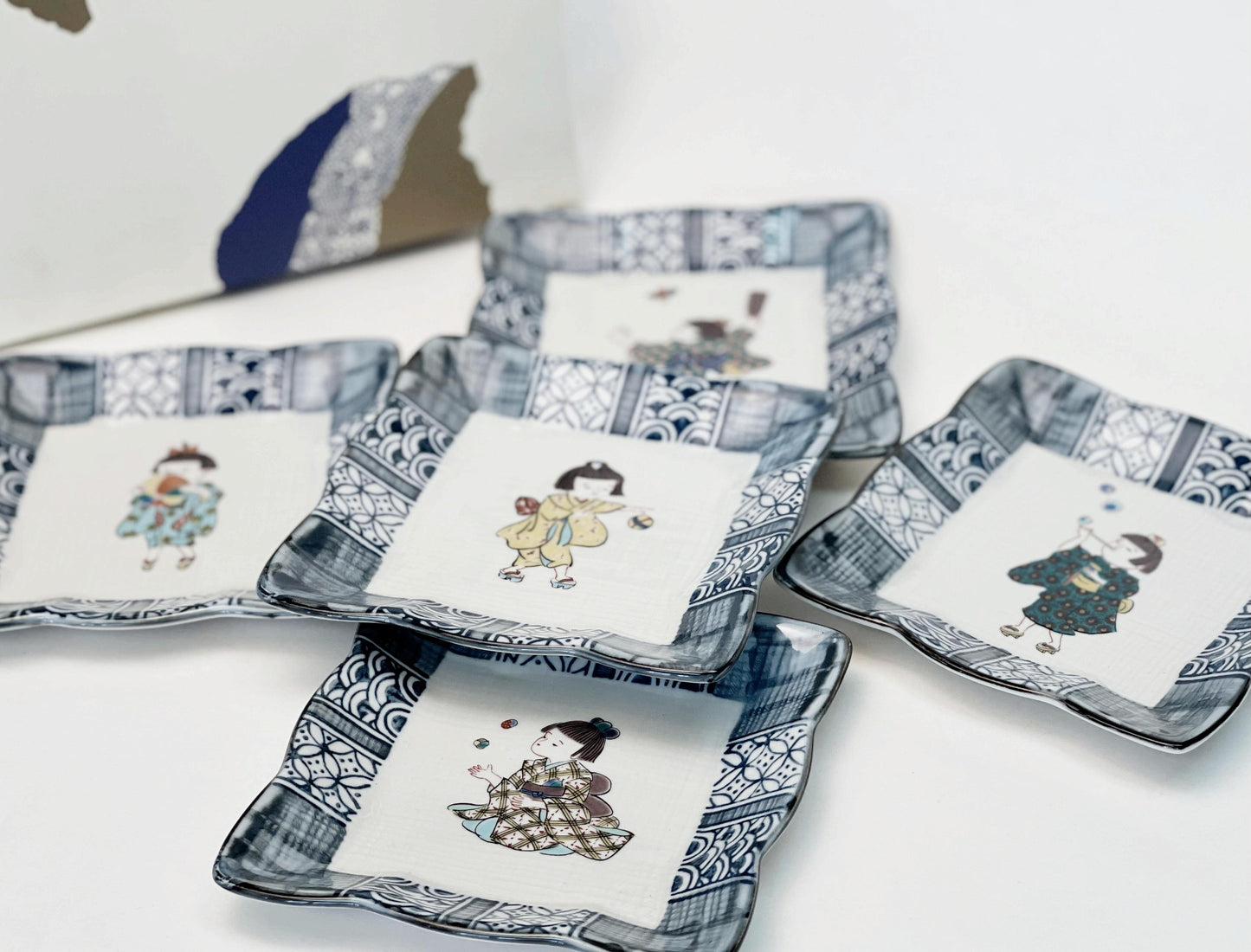 2023019set Kutani-Ware No.4.2 Girl Square Dish 5Pcs/Unit